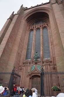 98-%e8%8b%b1%e5%9b%bd%e5%9b%bd%e6%95%99%e4%bc%9a%e7%b3%bb%e3%81%ae%e5%a4%a7%e8%81%96%e5%a0%82%e3%81%a8%e3%81%97%e3%81%a6%e3%81%af%e3%80%81%e4%b8%96%e7%95%8c%e6%9c%80%e5%a4%a7%e3%81%ae%e5%a4%a7