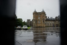 42-%e3%83%9b%e3%83%aa%e3%83%ab%e3%83%bc%e3%83%89%e3%83%8f%e3%82%a6%e3%82%b9%e5%ae%ae%e6%ae%bf%e3%80%80%e8%8b%b1%e5%9b%bd%e7%8e%8b%e5%ae%a4%e3%81%ae%e5%ae%ae%e6%ae%bf%e3%81%a8%e3%81%97%e3%81%a6